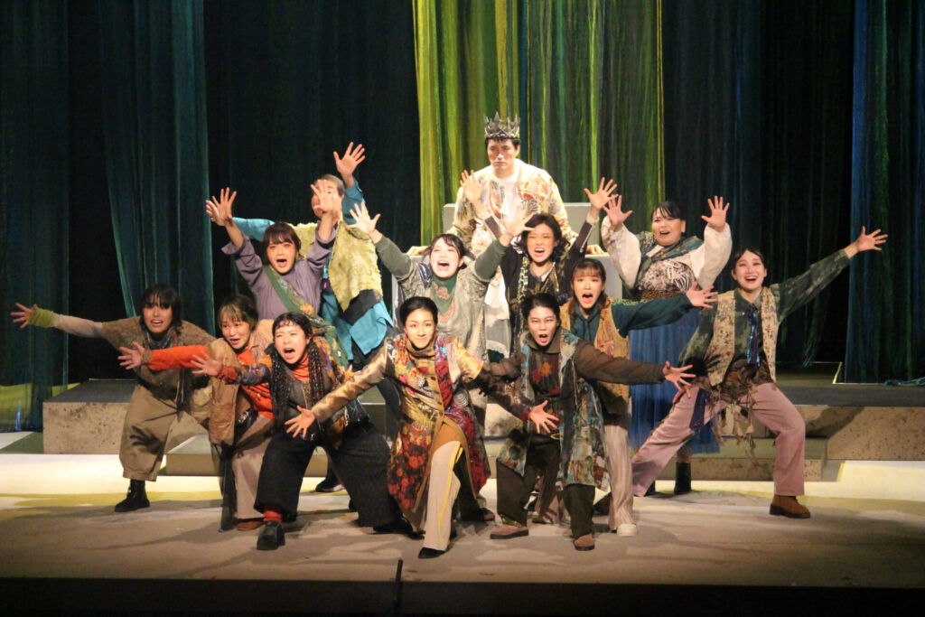 芸術鑑賞会 【マクベス -その名に惑わされた男-】 - 広島市立基町高等学校